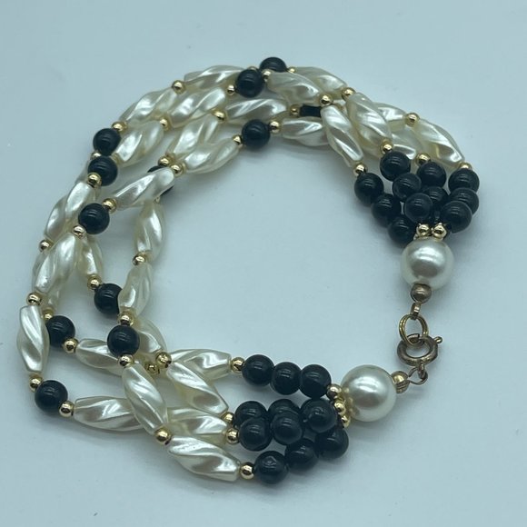 Beaded Bracelet Black Pearl White Gold Costume Jewelry - Picture 5 of 7